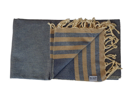 fouta bleue rayee beige pliee