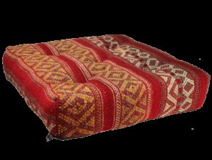 saint valentin cadeau d'artisanat inédit coussin de sol kilim rouge coussin de sol kilim rouge saint valentin cadeau d'artisanat inédit