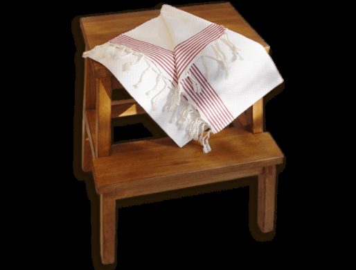 Petite fouta blanche rayée rouge